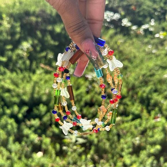 Multicolored butterfly beaded anklet glow in the dark - Picture 4 of 4